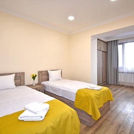 2 Bedroom Apartment, Quiet And Spacious Ереван Экстерьер фото