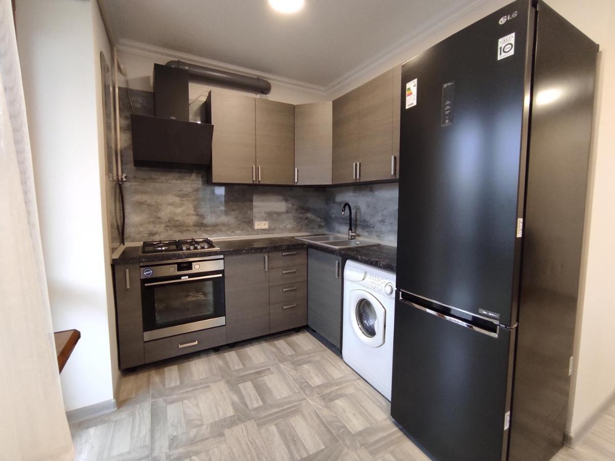 2 Bedroom Apartment, Quiet And Spacious Ереван Экстерьер фото