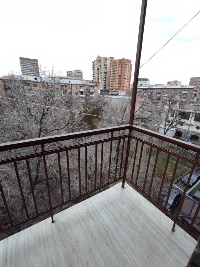 2 Bedroom Apartment, Quiet And Spacious Ереван Экстерьер фото