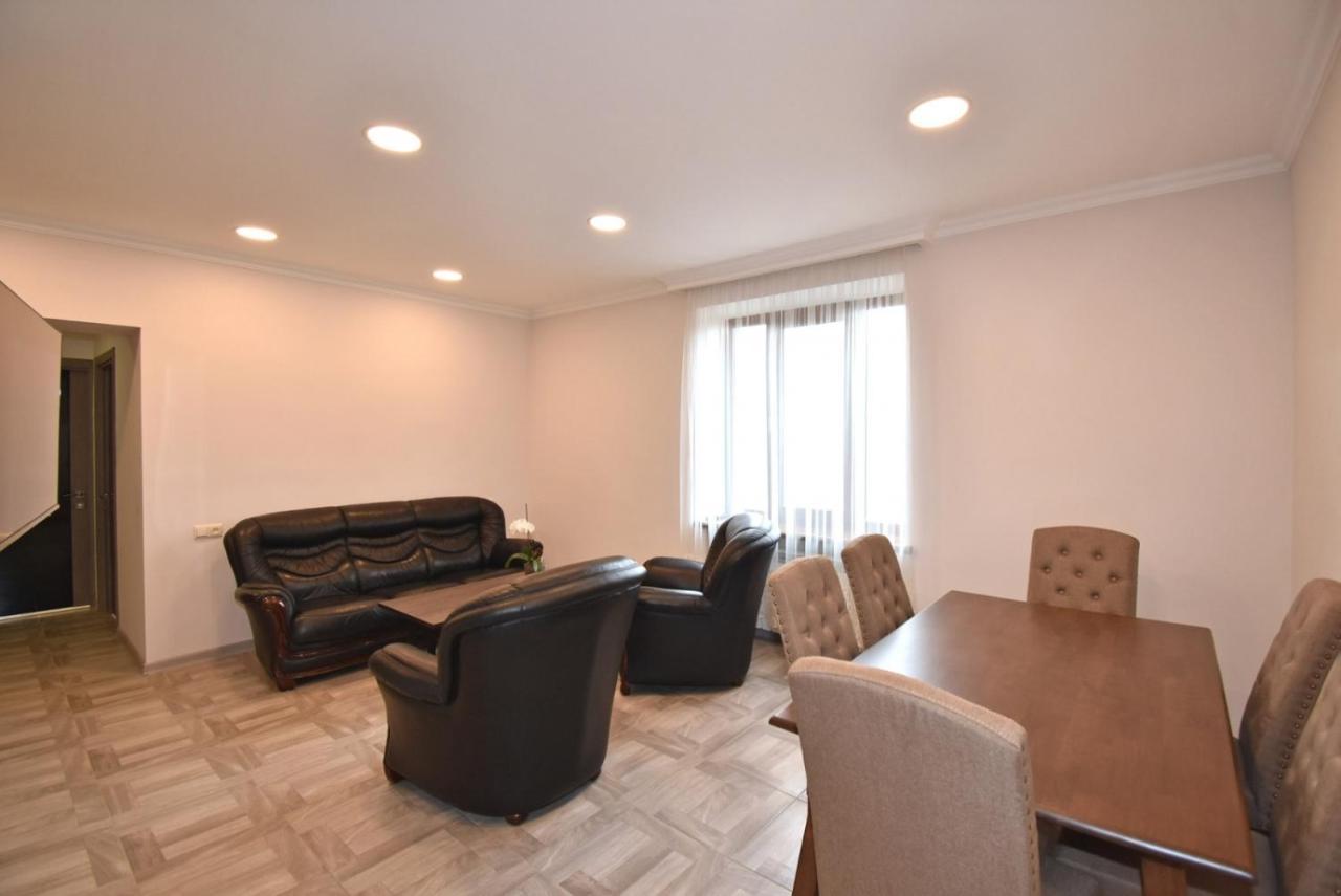 2 Bedroom Apartment, Quiet And Spacious Ереван Экстерьер фото
